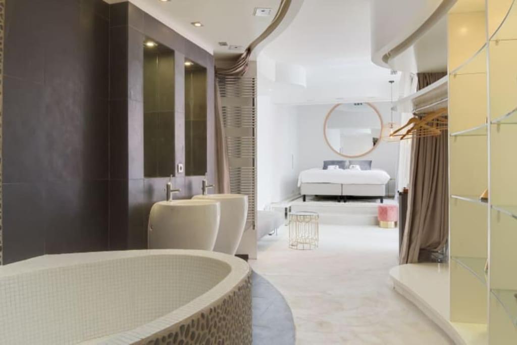 Magnifique Appartement Parisien - Marais Bagian luar foto